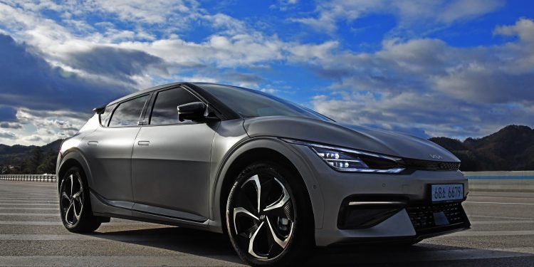 Entretenir sa Voiture Électrique en Côte d’Ivoire