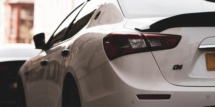 Passez au Vert : Les Nombreux Avantages des Voitures Électriques en Côte d’Ivoire